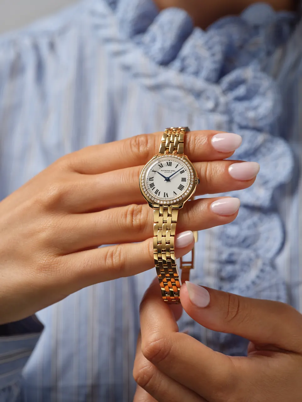 Raymond Weil Toccata Heritage mother-of-pearl dial on metal bracelet