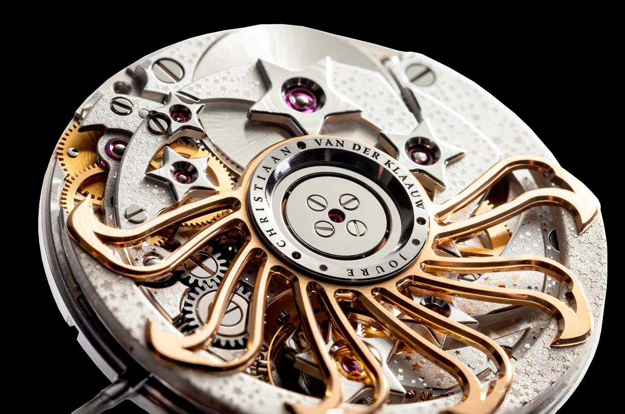 CVDK Planetarium Skeleton Platinum platinum case and sun-shaped bridges close-up