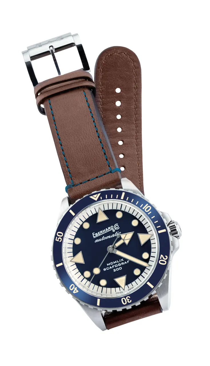 Eberhard & Co. Scafograf 200 MCMLIX case back engraved with sea star motif