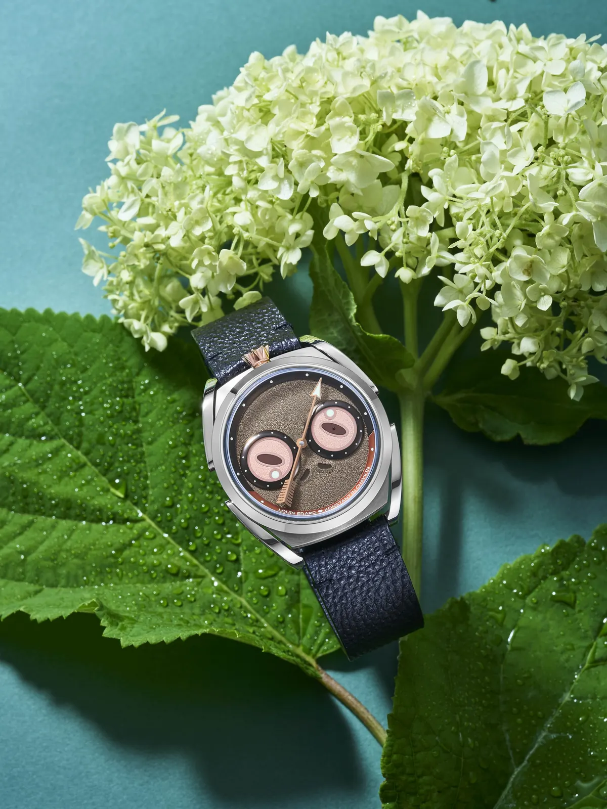 Louis Erard Unfrogettable Brown colourway showing 5N-treated discs and ochre minute ring