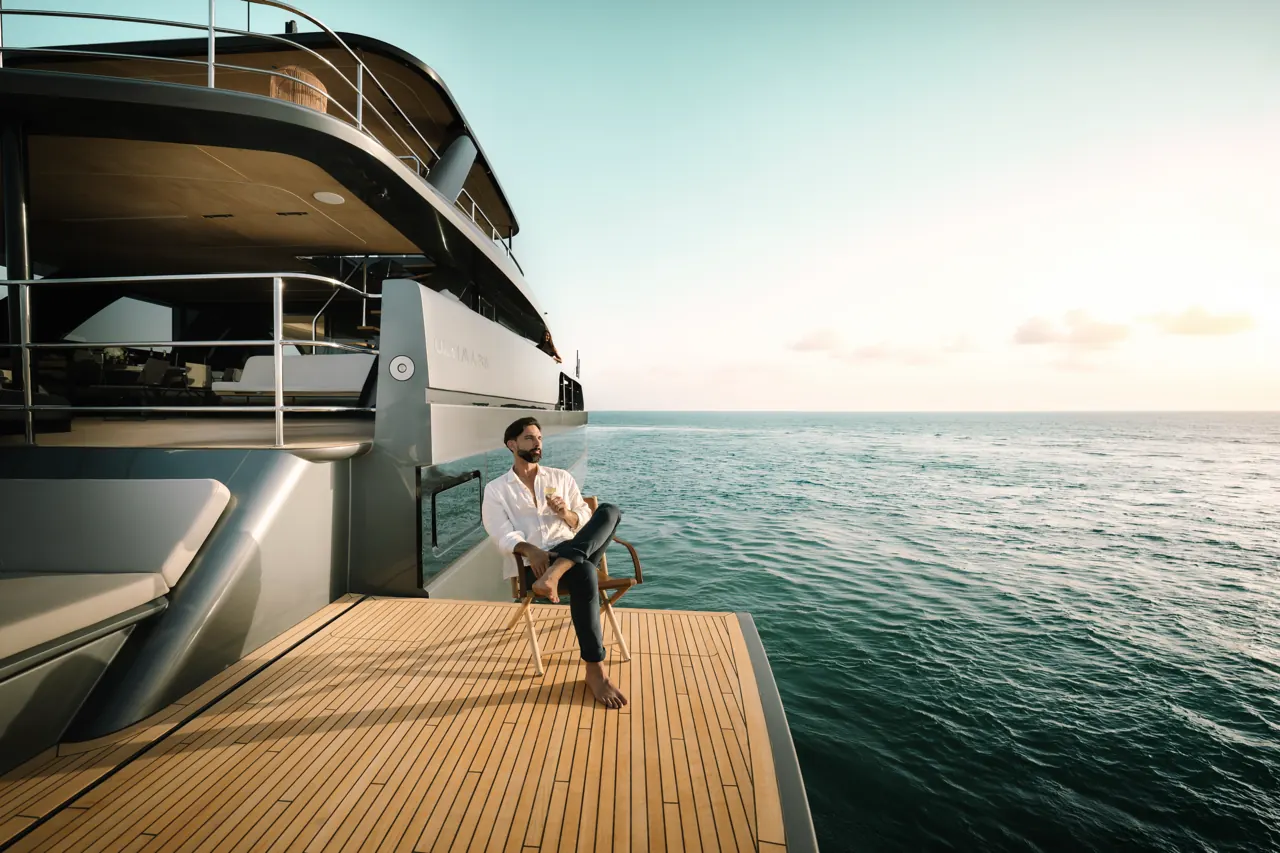 Sunreef ULTIMA 88 Wasabi solar panel integration and hybrid propulsion system