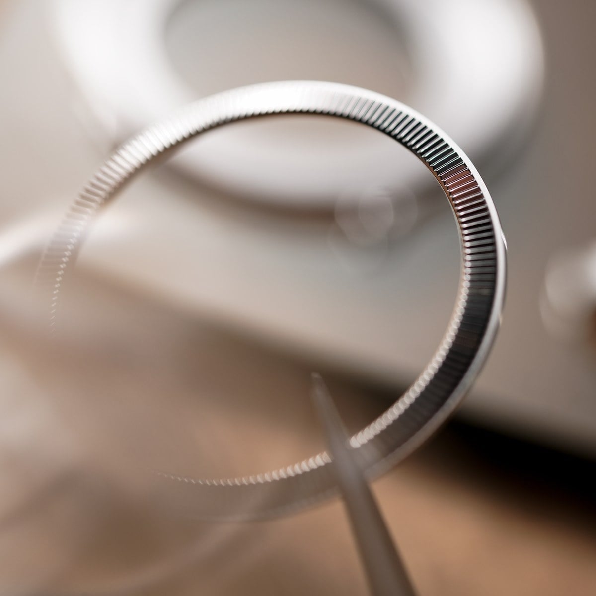 Fluted inner rehaut of the Frederique Constant Classics Moneta, inspired by the edge of a coin, official image