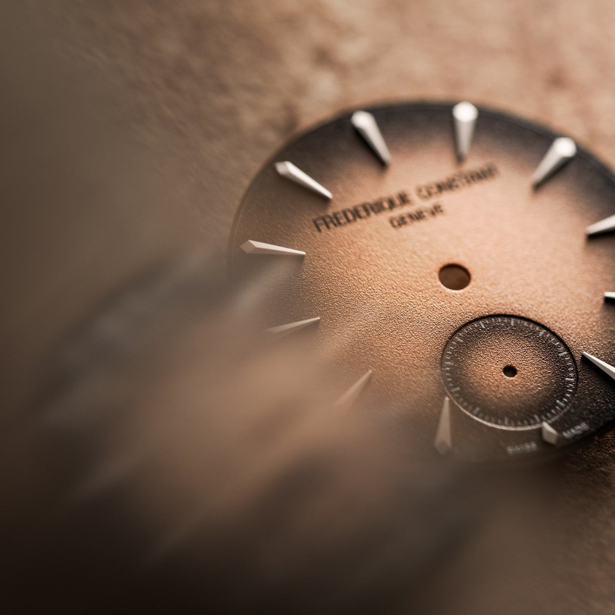 Smoked salmon gradient dial of the Classics Moneta Handwinding before assembly, official image