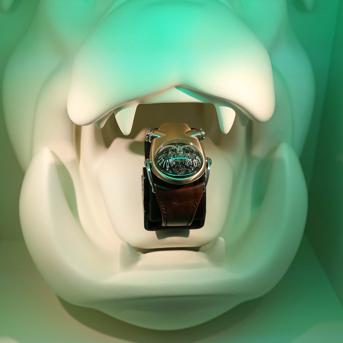 MB&F Horological Machine N°10 Bulldog set in the jaws of its sculpted bulldog display at Geneva Watch Days 2026