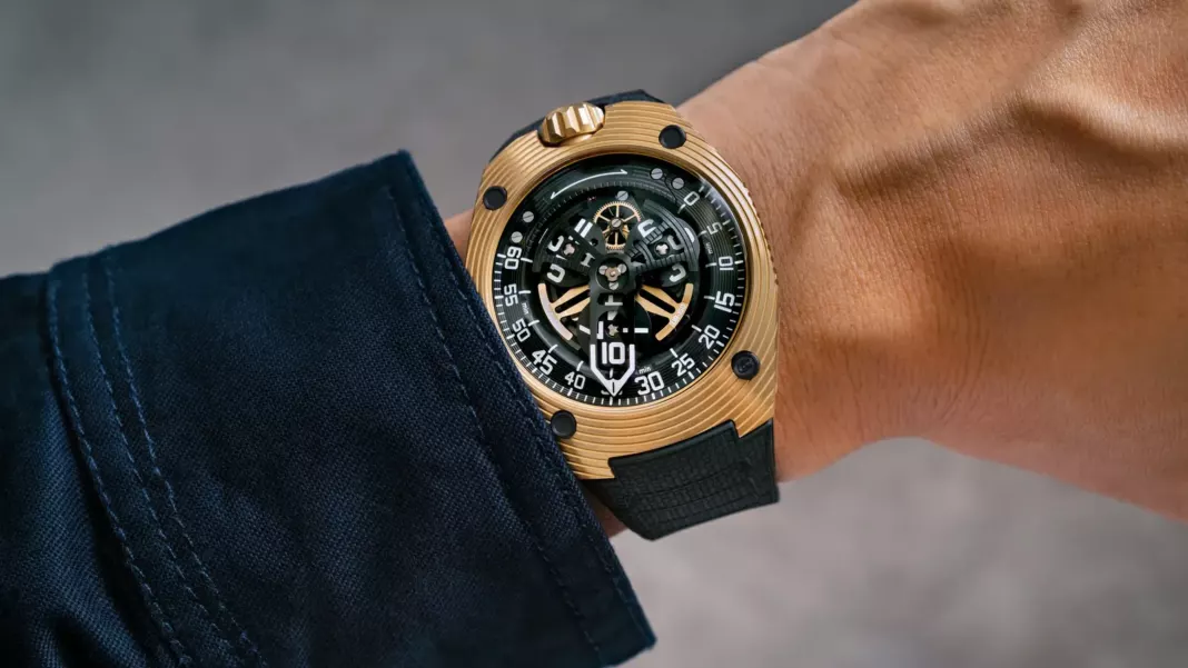 UR-150 Golden Scorpion: Yellow Gold Meets Kinetic Architecture