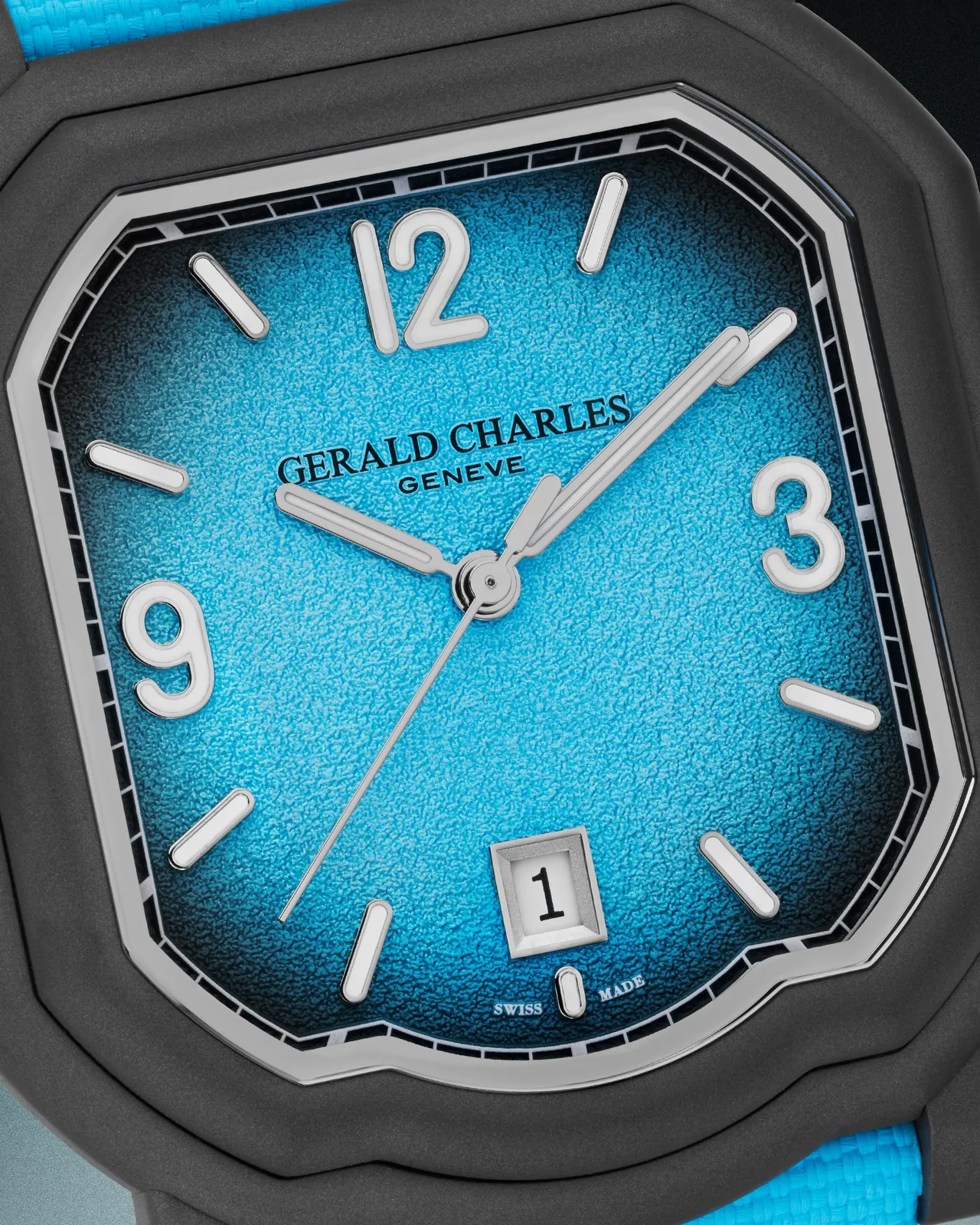 Gerald Charles Maestro GC Sport Tennis Turquoise dial showing Light Turquoise gradient and granular texture