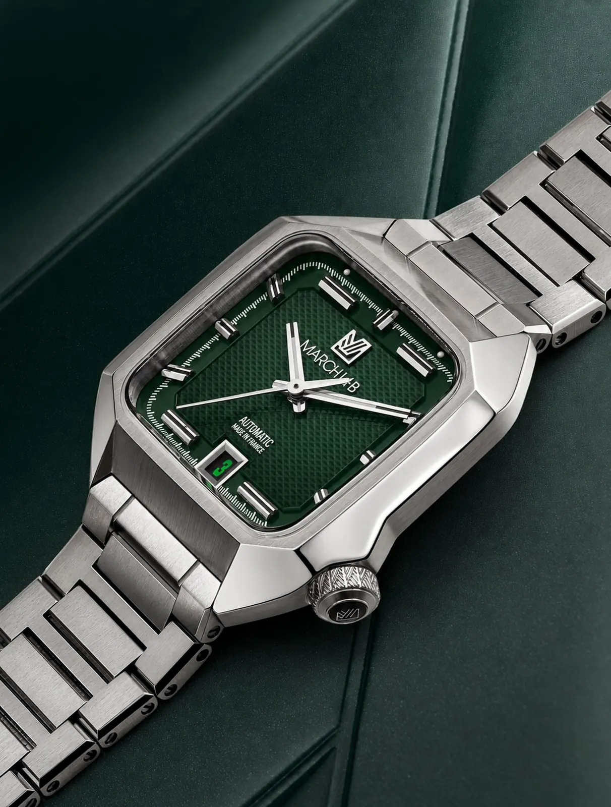 MARCH LA.B AM2 Slim Automatic Grall guilloché green dial close-up