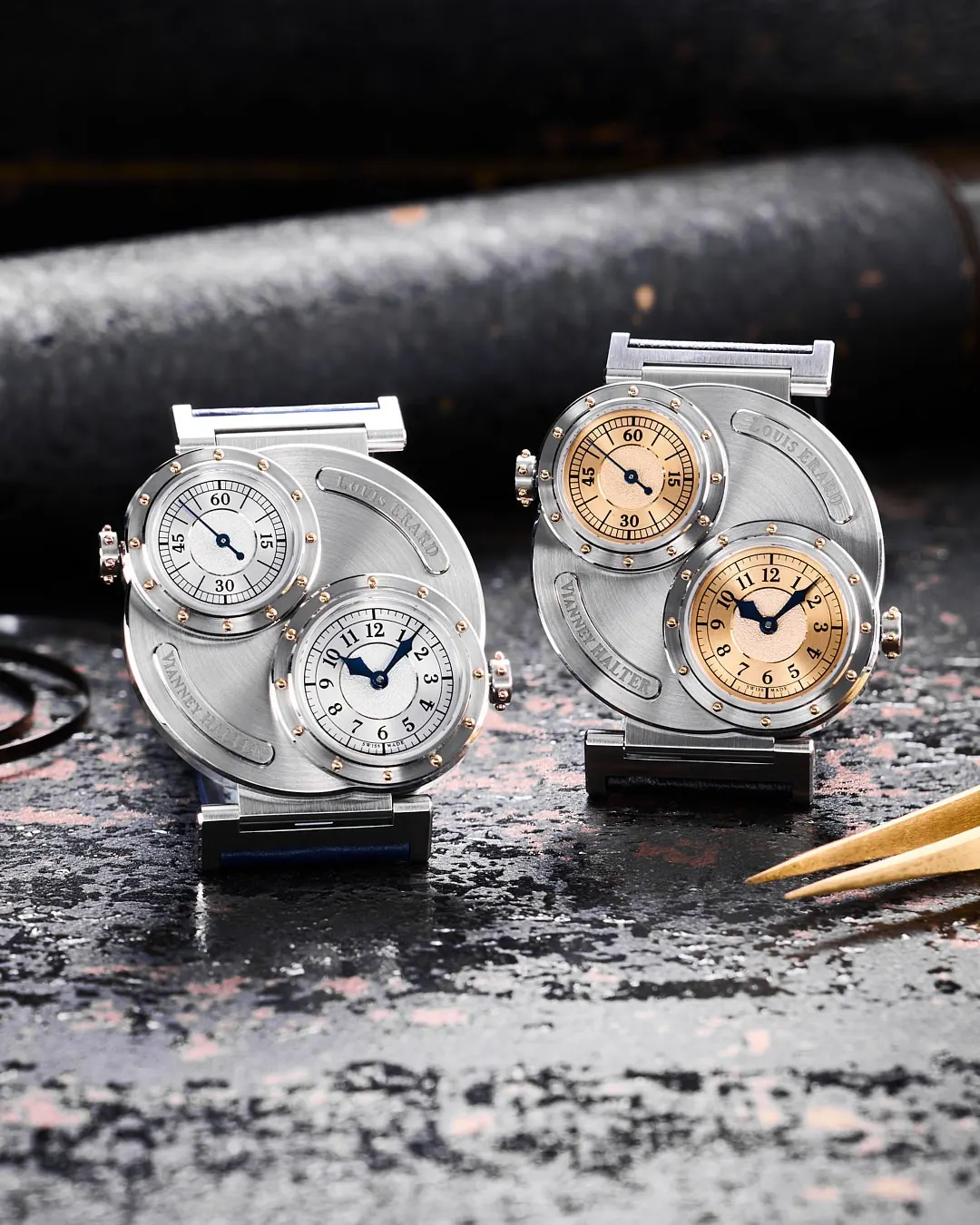 Louis Erard Futur Antérieur Silver with rhodium-plated dials and blue ostrich leather strap