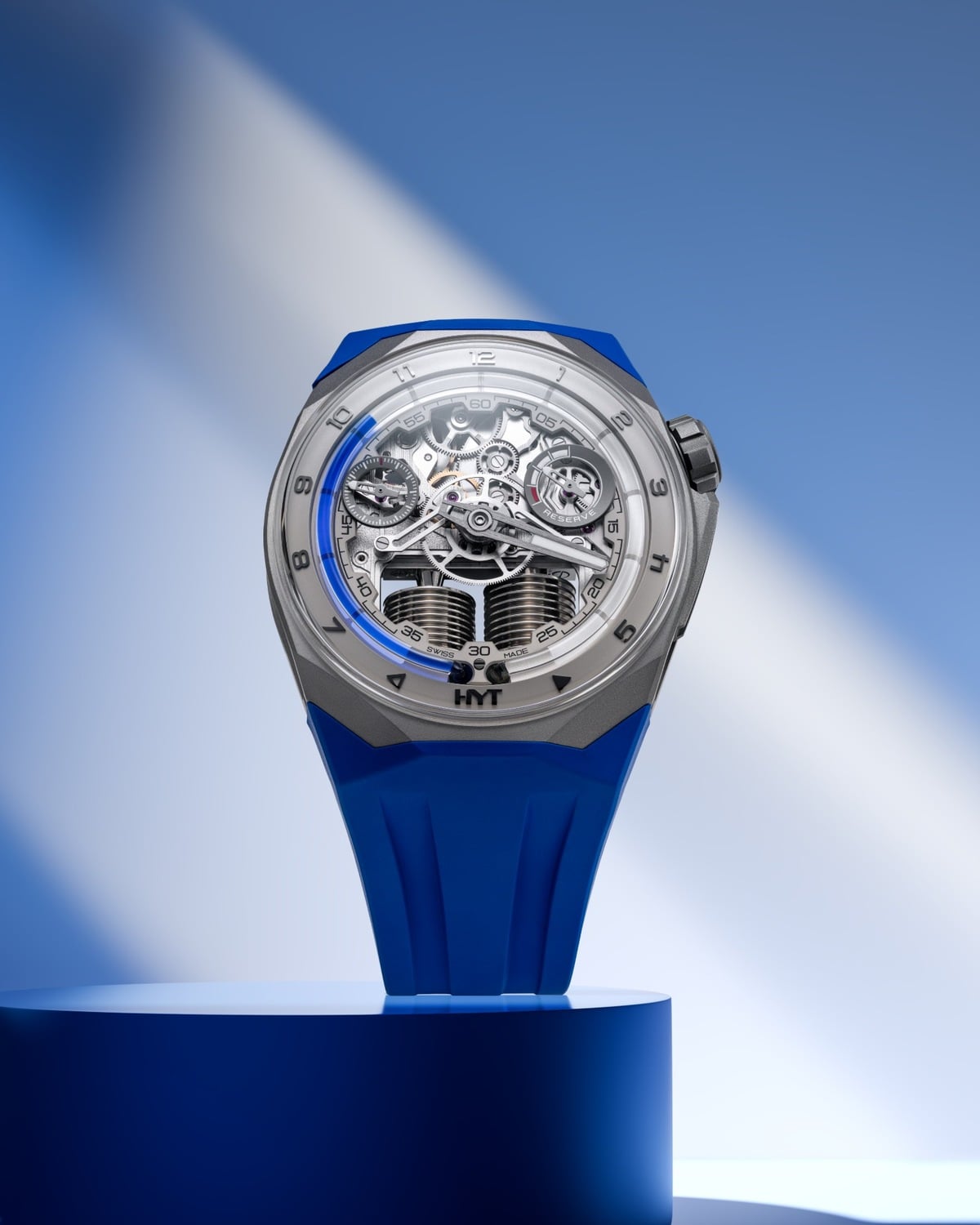 HYT S1 Beadblasted Titanium Blue with its blue fluid and blue rubber strap